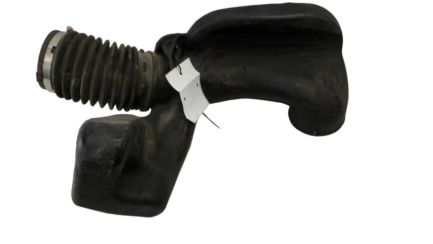25318711 1999-2000 Chevrolet Silverado Engine Air Intake Hose 5.3L Used 25318711 OEM