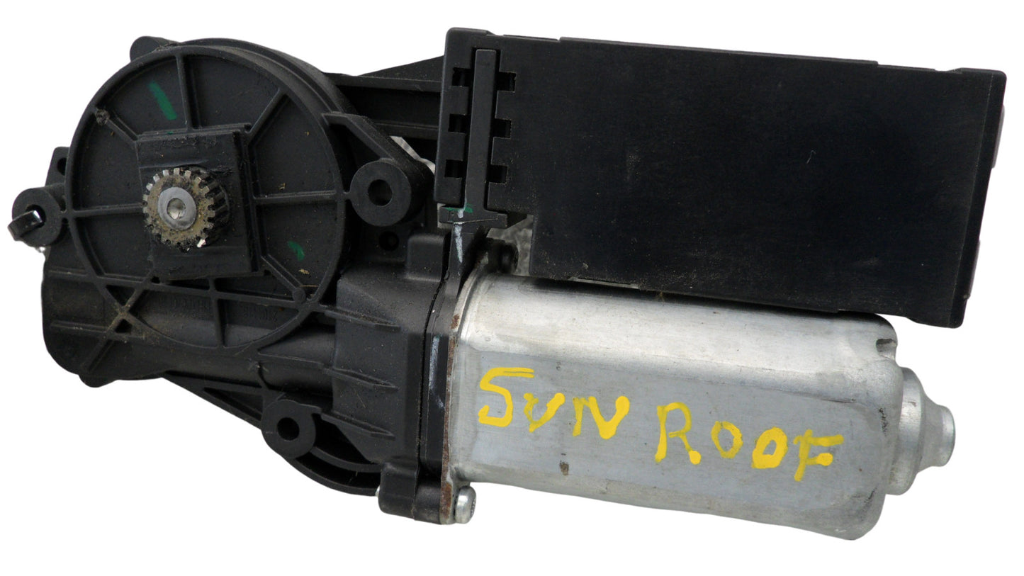 30020405E 2011-2017 Chevrolet Equinox Sunroof Motor Used 30020405E OEM