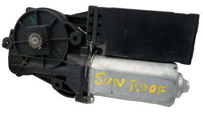 30020405E 2011-2017 Chevrolet Equinox Sunroof Motor Used 30020405E OEM