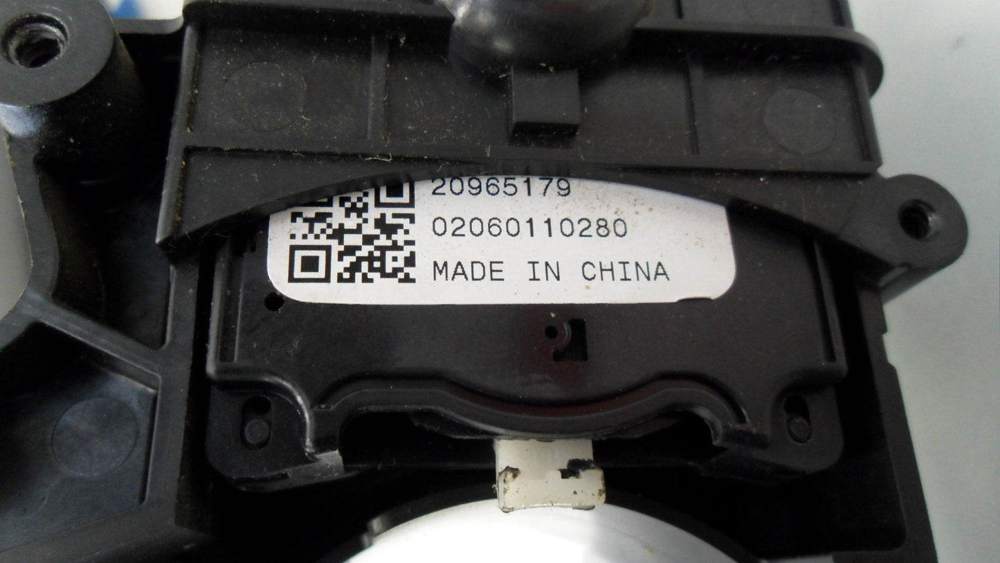 20897749 2010-2015 Chevrolet Equinox Steering Column Switch Housing Used 20897749 OEM