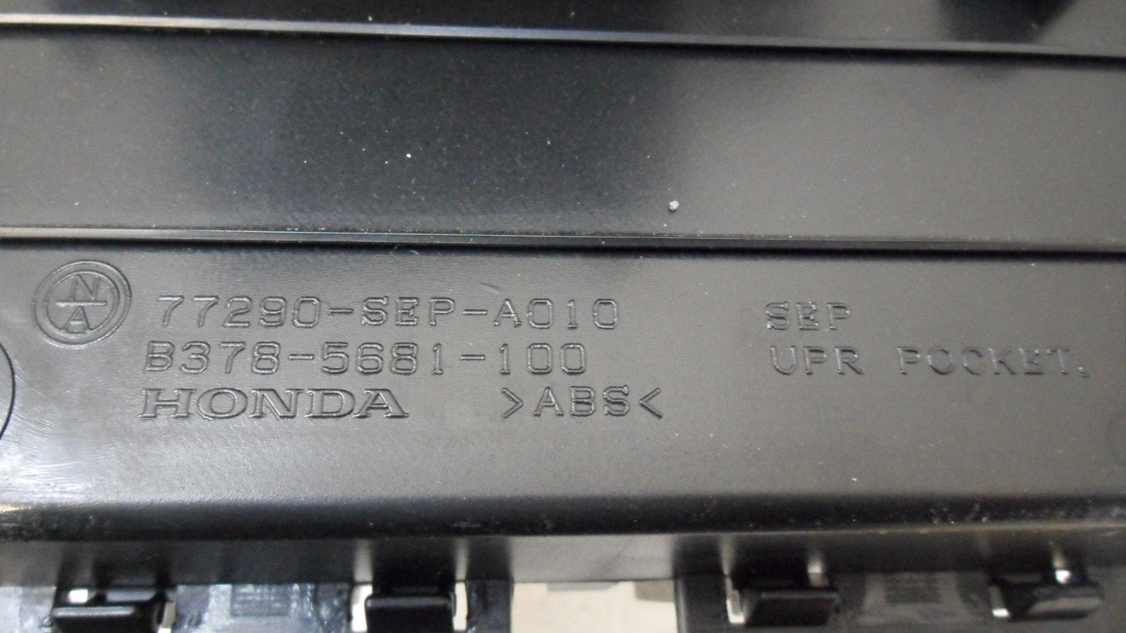 77290SEPA010 2004-2008 Acura TL FC Console Panel W/ Heat Switch Used 77290SEPA010 OEM