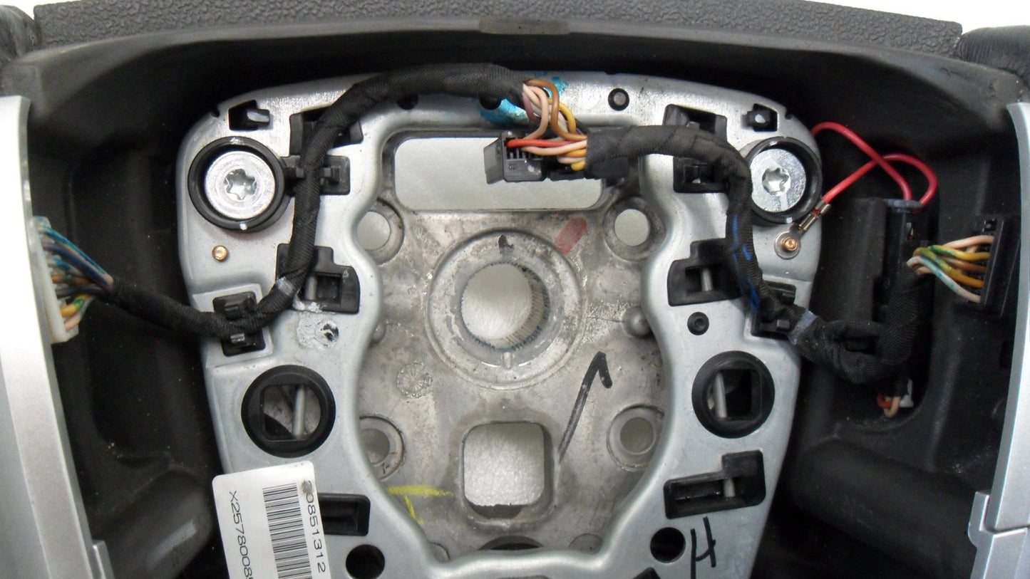 20851312 2010-2011 Chevrolet Equinox Steering Wheel Used 20851312 OEM