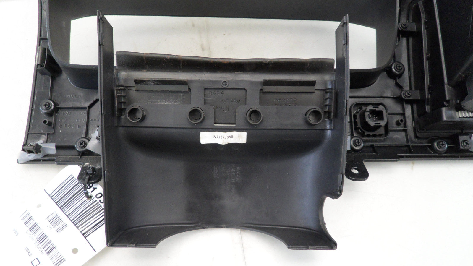7A1378044D70 2007-2010 Lincoln MKX Speedometer Instrument Cluster Bezel Used 7A1378044D70 OEM