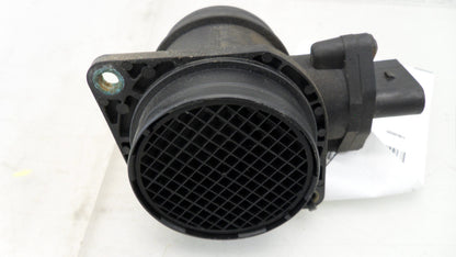 06A906461A 2000-2001 Volkswagen Beetle Mass Air Flow Sensor 2.0L Used 06A906461A OEM