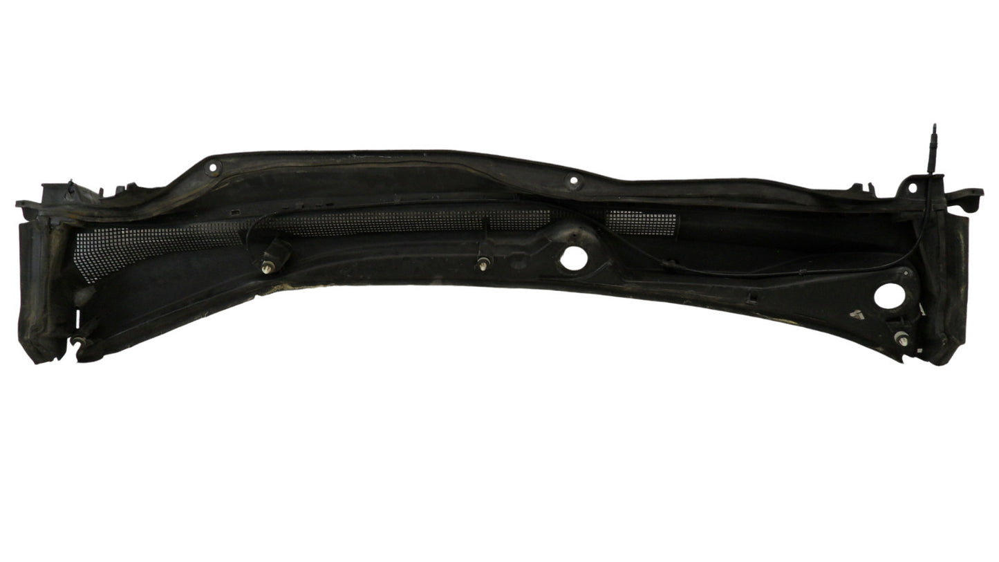 20864530 2010-2015 Chevrolet Equinox Front Windshield Wiper Cowl Cover Used 20864530 OEM