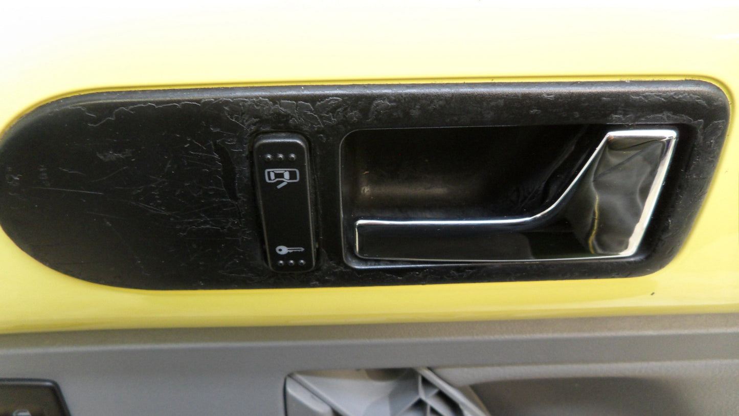 1C0868102C 2000-2001 Volkswagen Beetle FR Door Interior Trim Panel Used 1C0868102C OEM