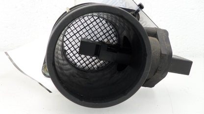 06A906461A 2000-2001 Volkswagen Beetle Mass Air Flow Sensor 2.0L Used 06A906461A OEM