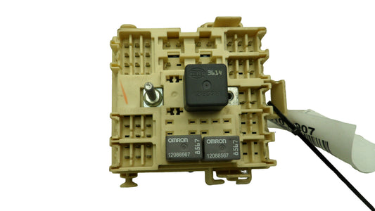 1532869203 1999-2000 Chevrolet Silverado Fuse Box Relay Center Used 1532869203 OEM