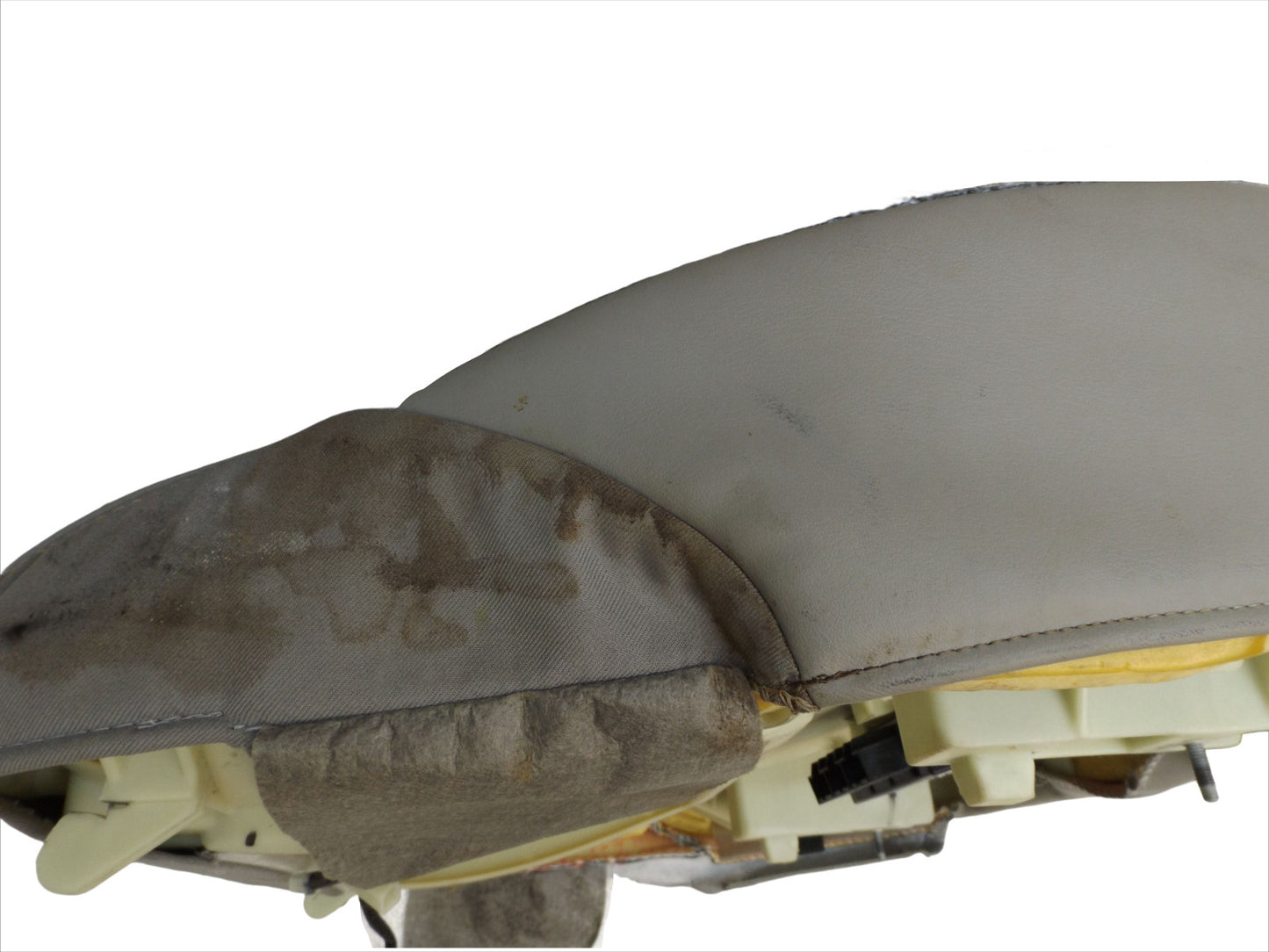 88898332 2004-2009 Cadillac SRX Front Left Lower Seat Cushion Pad 88898332 OEM USED