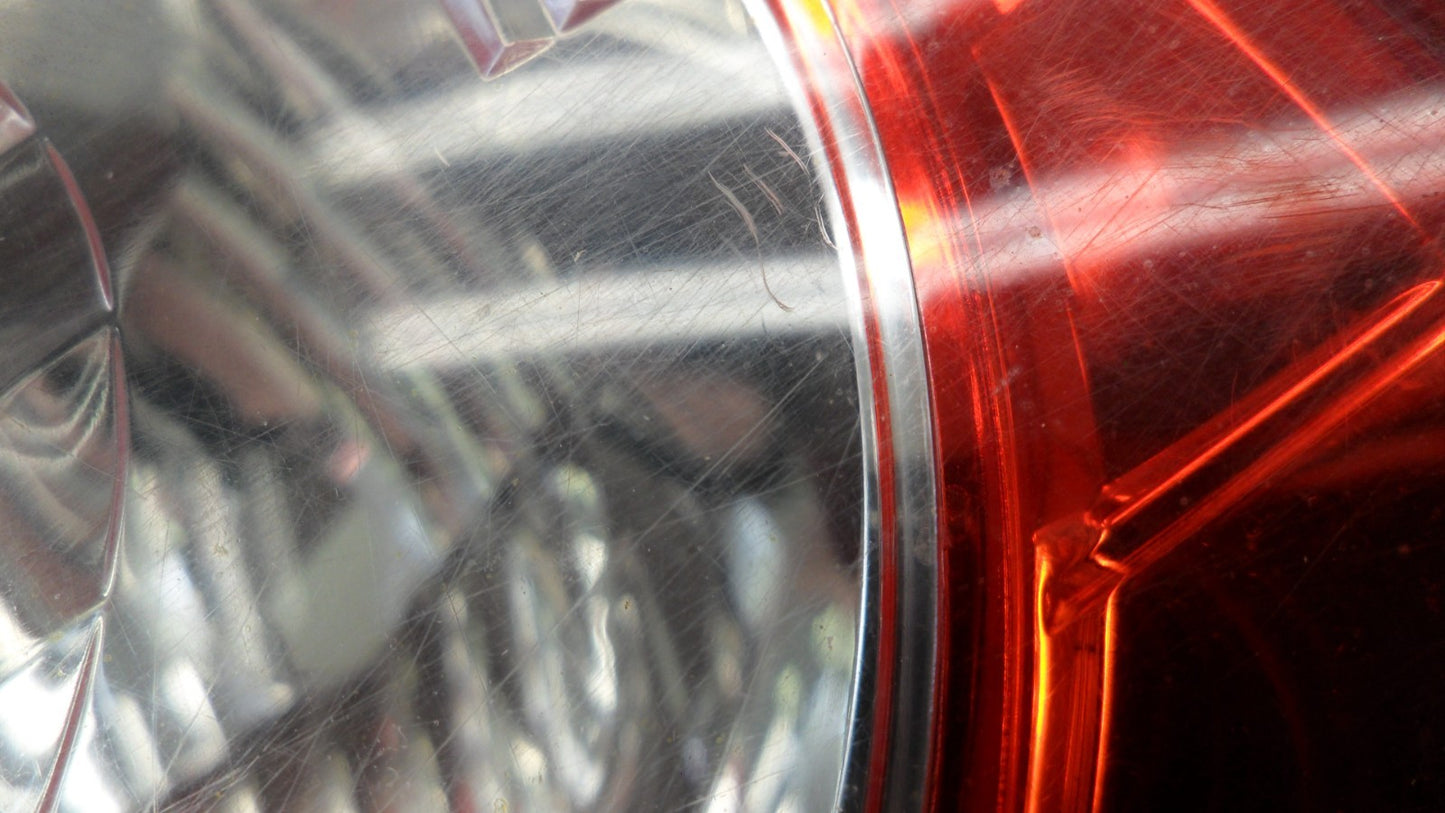 25952323 2009-2012 Chevrolet Traverse RL Back Up Light Assembly Used 25952323 OEM