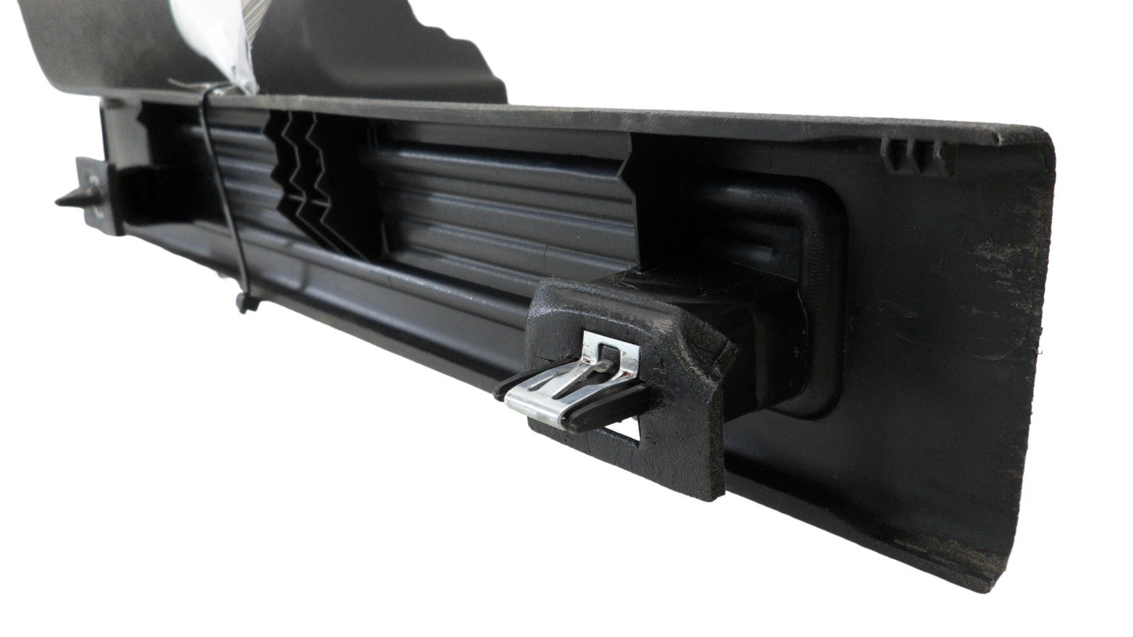 20916188 2009-2012 Chevrolet Traverse Passenger FR Kick Panel Trim Used 20916188 OEM