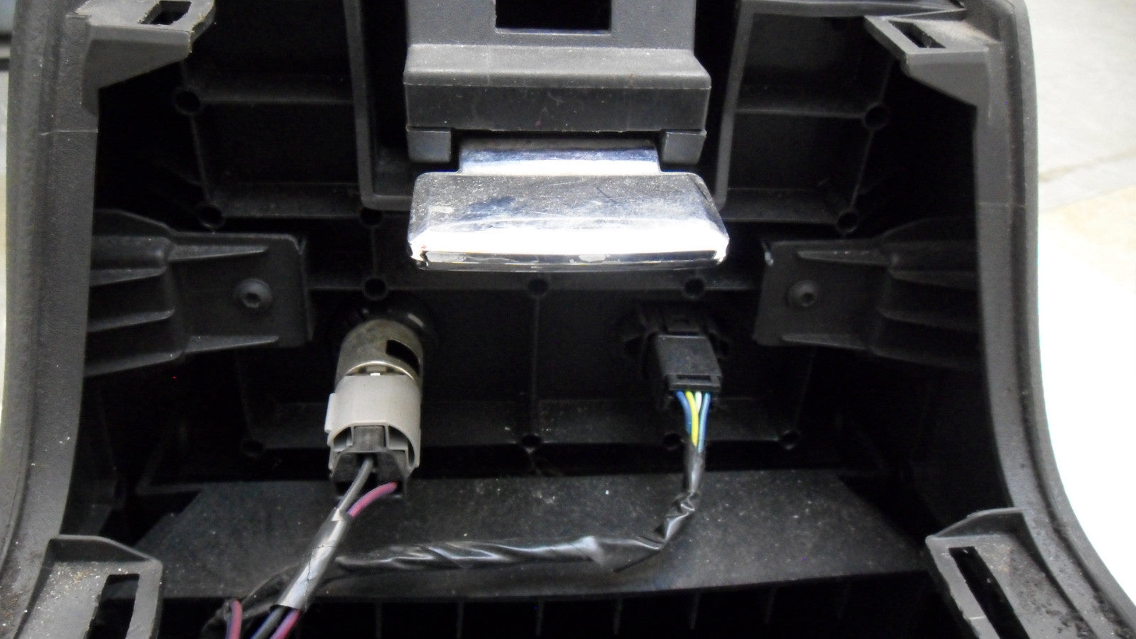 7A1Z78045A36AA 2007-2010 Lincoln MKX Lower Center Console Used 7A1Z78045A36AA OEM
