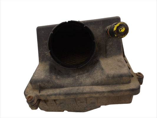 25873812 1999-2002 Chevrolet Silverado 1500 Air Filter Housing 5.3L Used 25873812