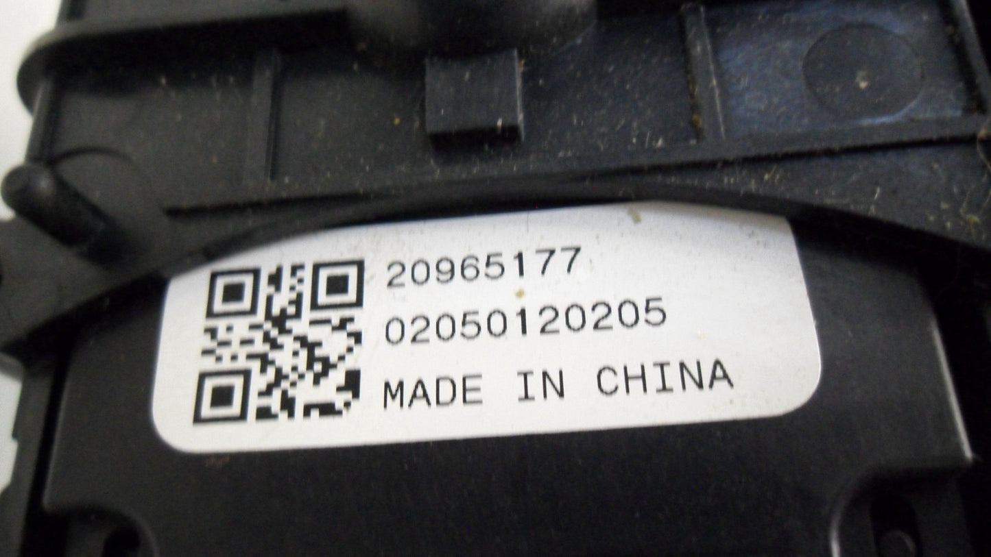 20897749 2010-2015 Chevrolet Equinox Steering Column Switch Housing Used 20897749 OEM
