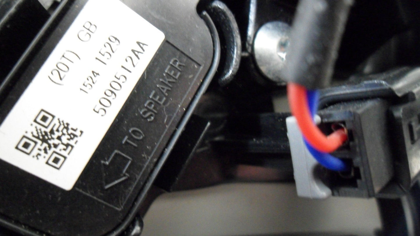 565040251 2012 Chevrolet Traverse Dome Light Assembly Used 565040251 OEM