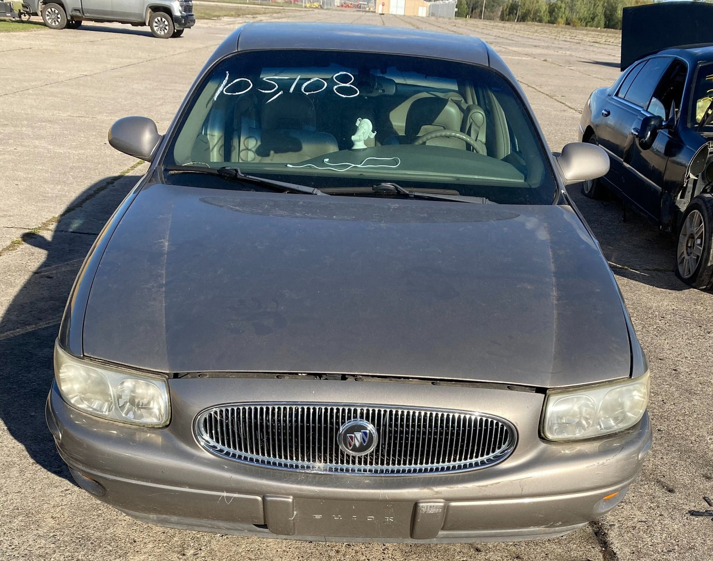 25724209 2002-2005 Buick LeSabre Speedometer Instrument Cluster Bezel Used 25724209 OEM
