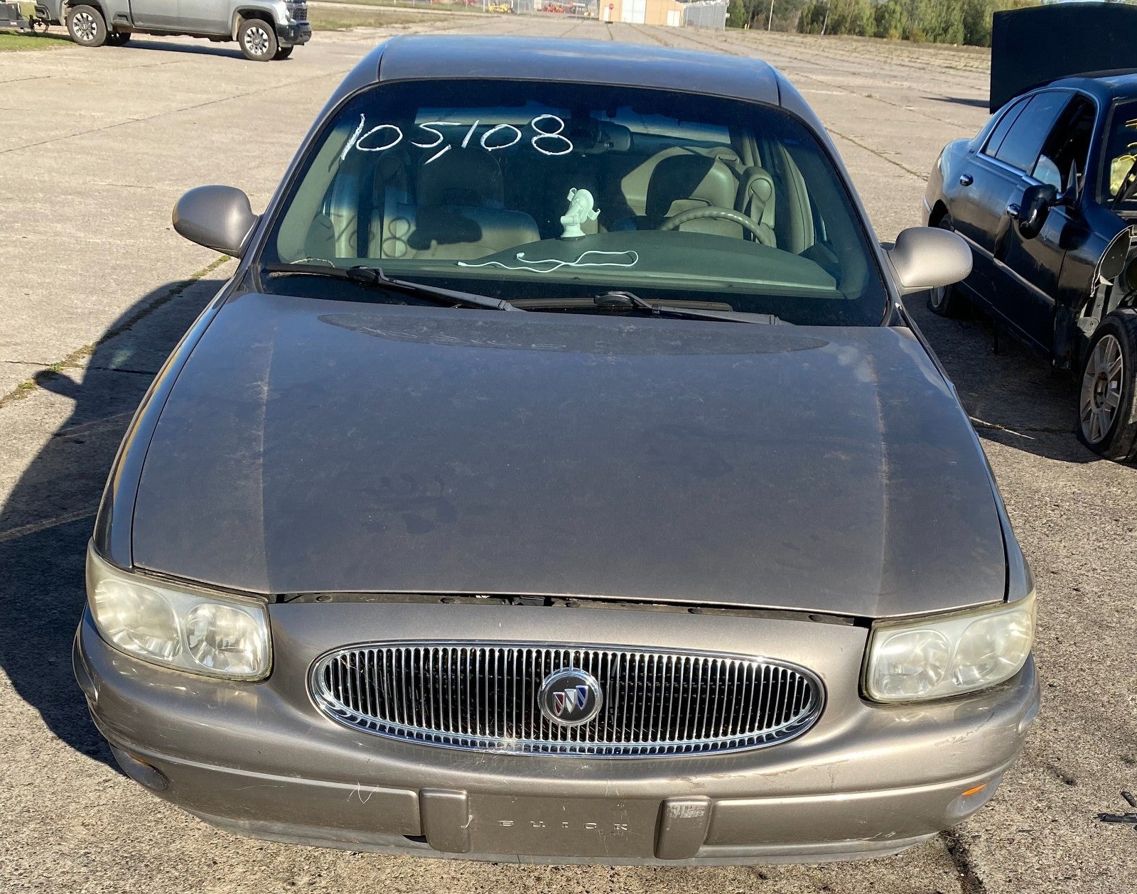 25724209 2002-2005 Buick LeSabre Speedometer Instrument Cluster Bezel Used 25724209 OEM