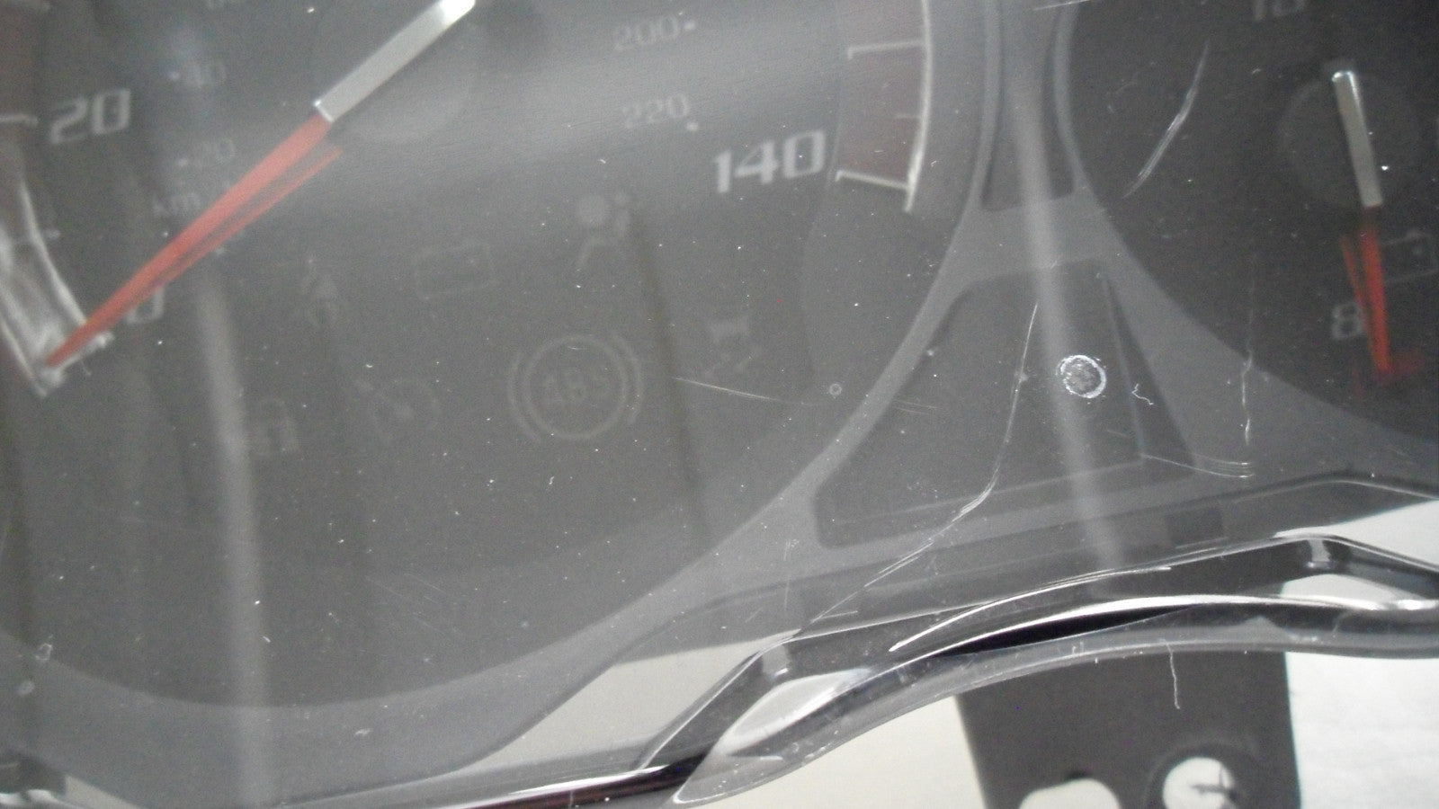 1370166 2014-2016 GMC Acadia Speedometer Instrument Cluster Used 1370166 OEM