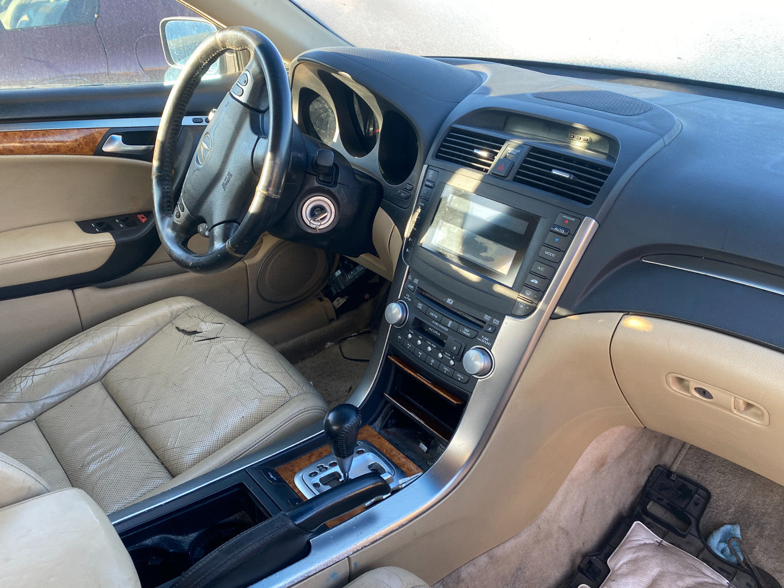 M22273HZSSEP2 2004-2006 Acura TL Traction Control Switch Used M22273HZSSEP2 OEM