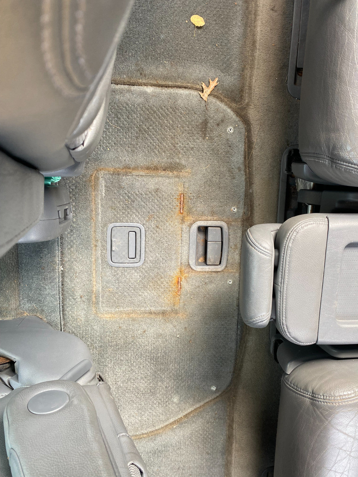 299 2005-2010 Honda Odyssey Passenger FR Interior Door Handle Used 299 OEM