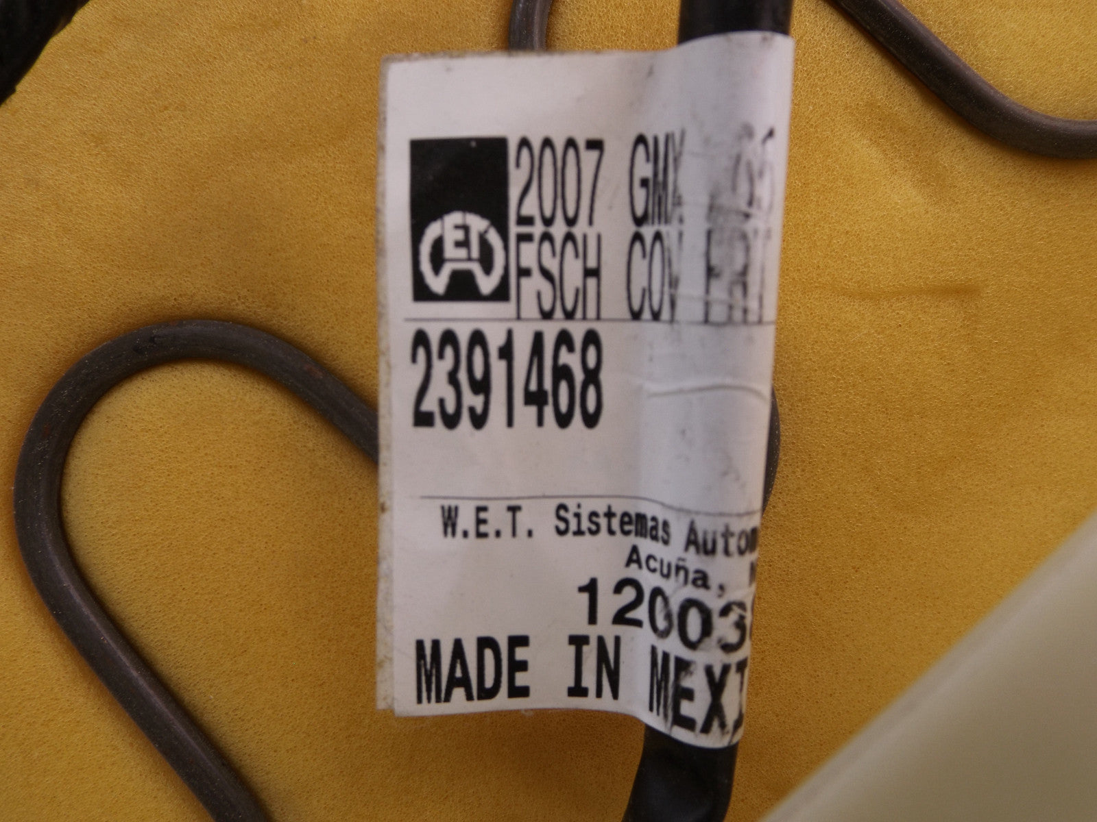 88898332 2004-2009 Cadillac SRX Front Right Lower Seat Cushion Pad 88898332 OEM USED