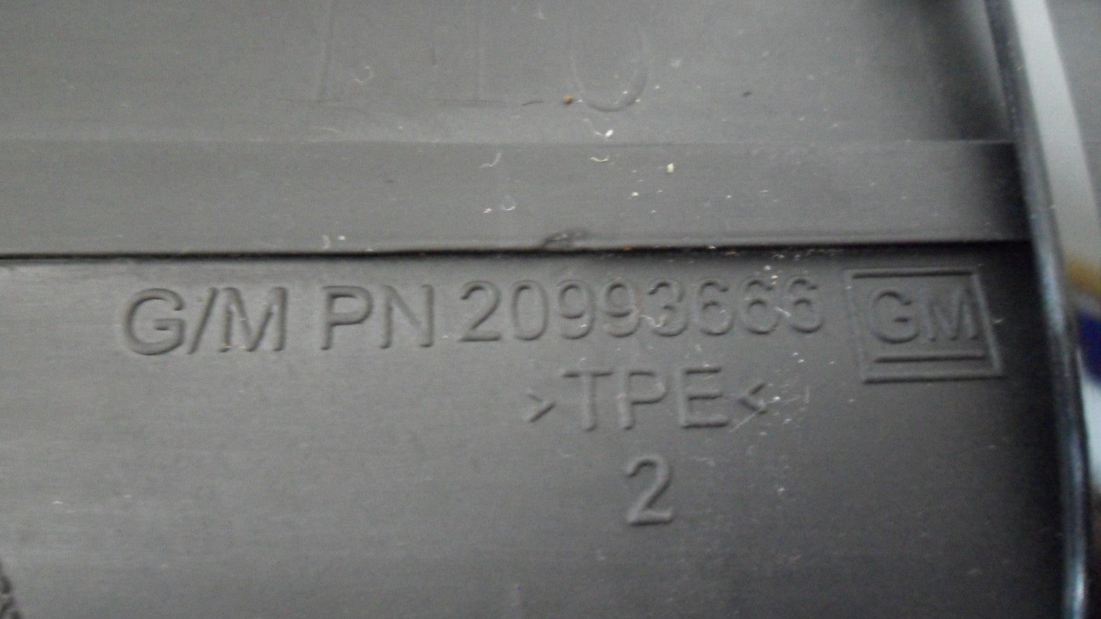 20993666 2013-2016 GMC Acadia FC Glove Box Mat Used 20993666 OEM