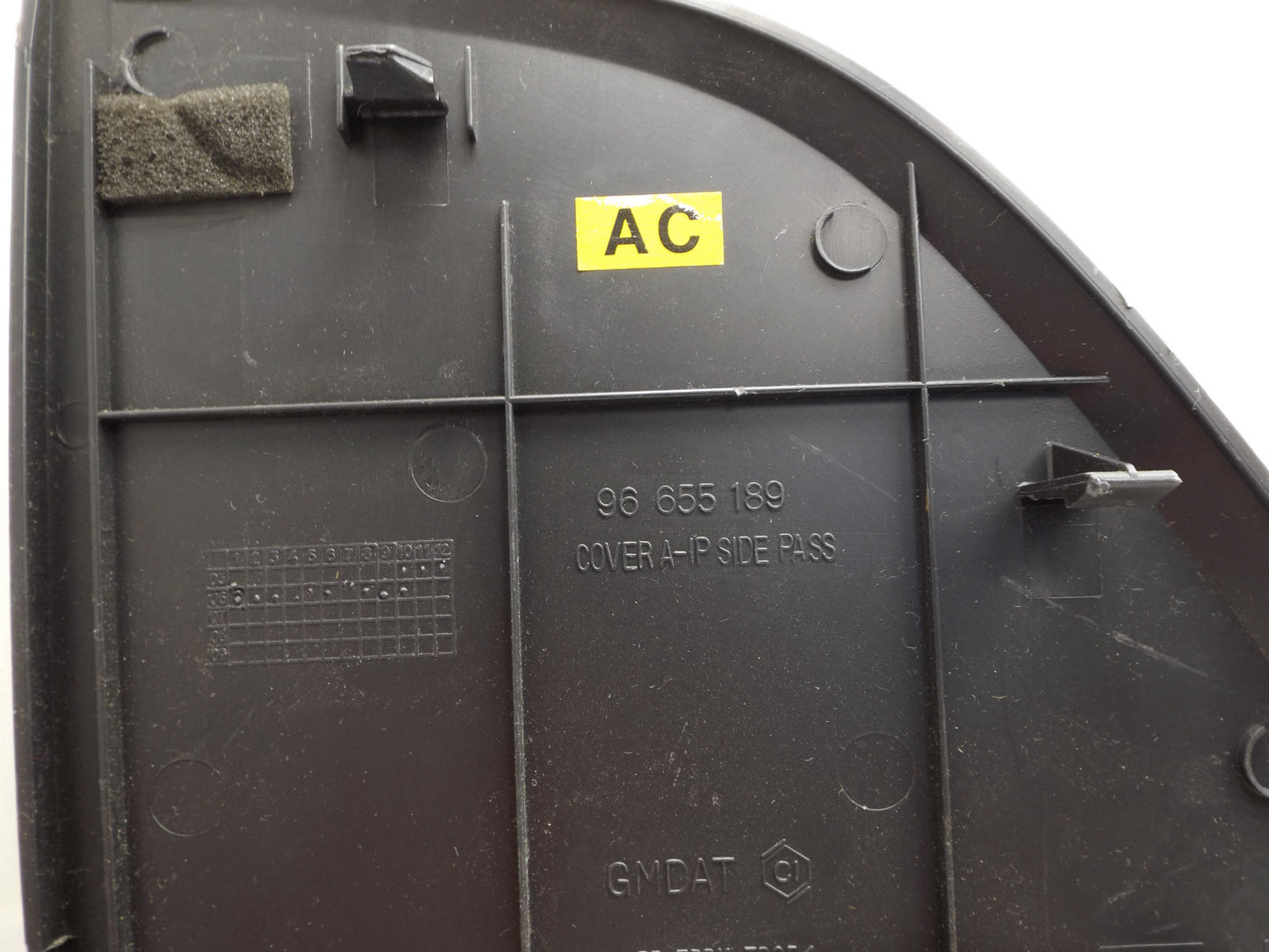 96655189 2007-2011 Chevrolet Aveo FR Instrument Panel Side Cover Used 96655189 OEM