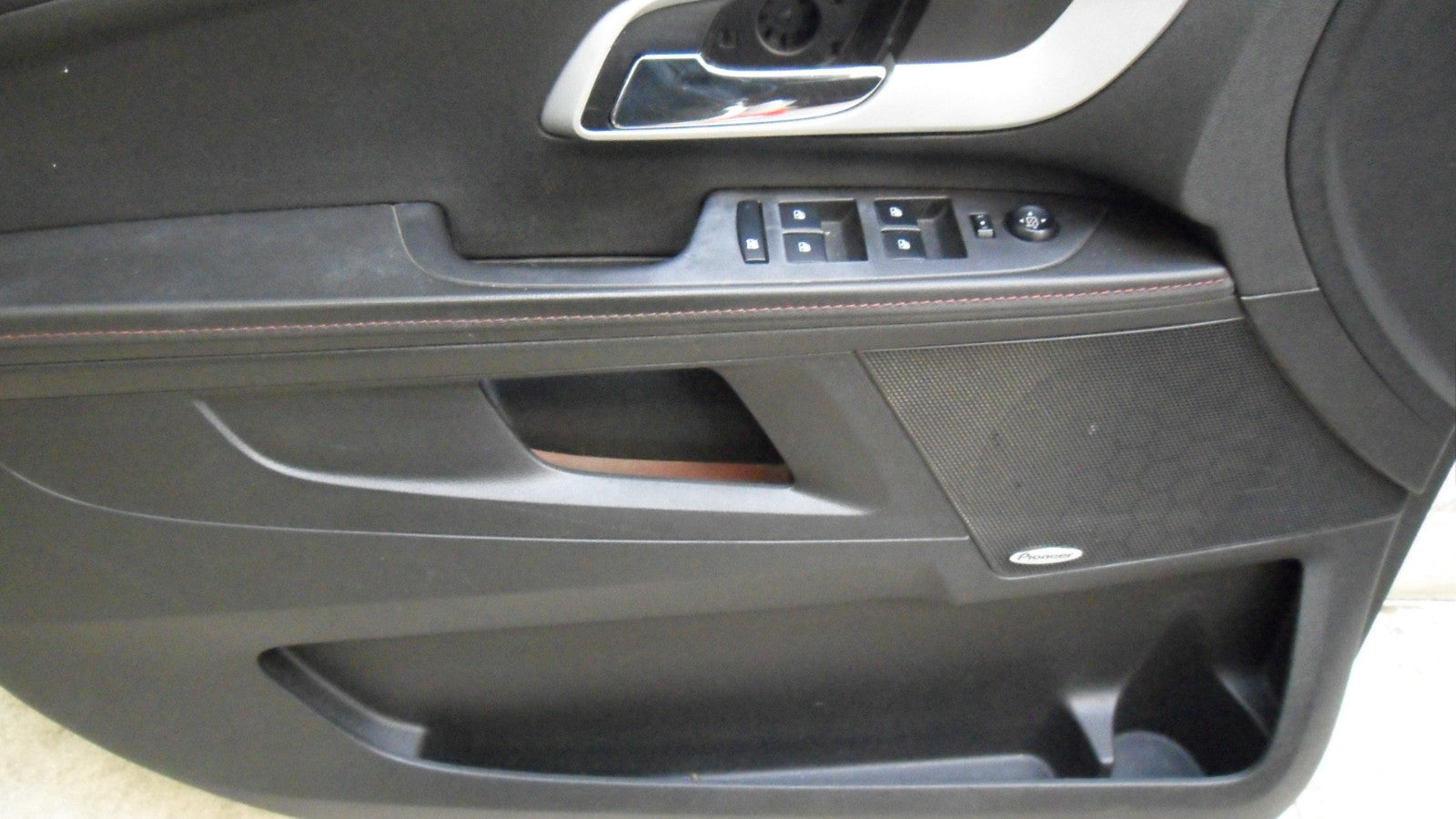 20945828 2010-2011 Chevrolet Equinox Driver FL Door Interior Trim Panel Used 20945828 OEM