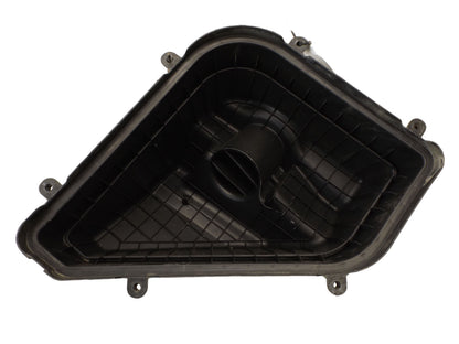 20913557 2012-2017 Chevrolet Traverse Air Cleaner Cover 3.6L Used 20913557 OEM