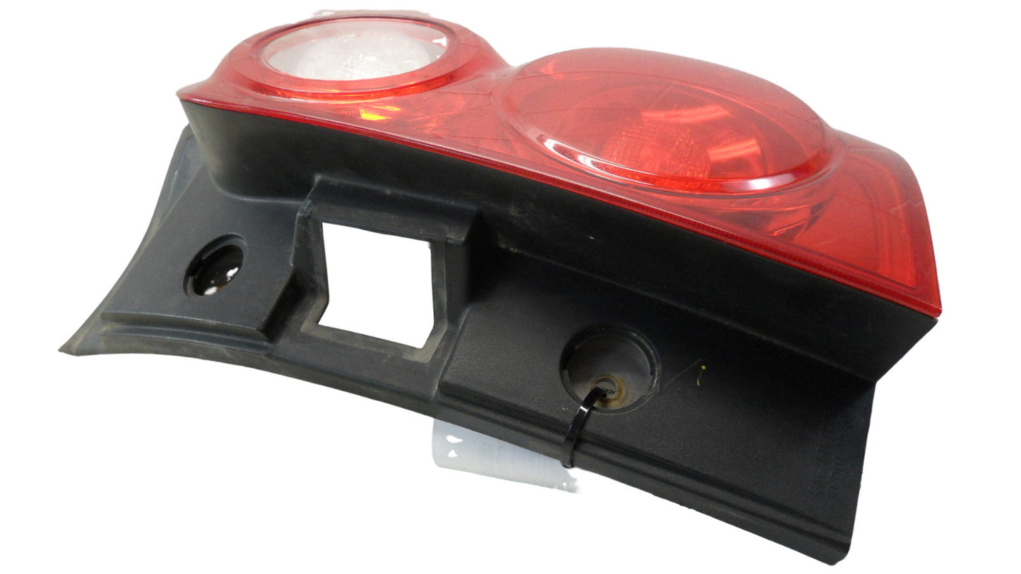 23399181 2010-2011 Chevrolet Equinox Passenger RR Tail Light Assembly Used 23399181 OEM