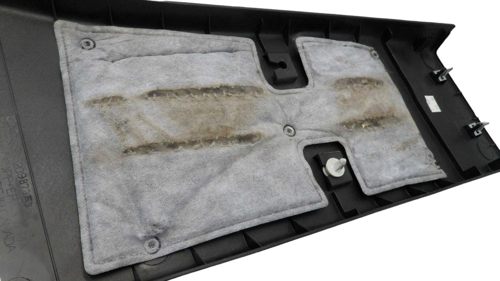 20987233 2010-2017 Chevrolet Equinox LH Lower Door Pillar Post Trim Set Used 20987233 OEM