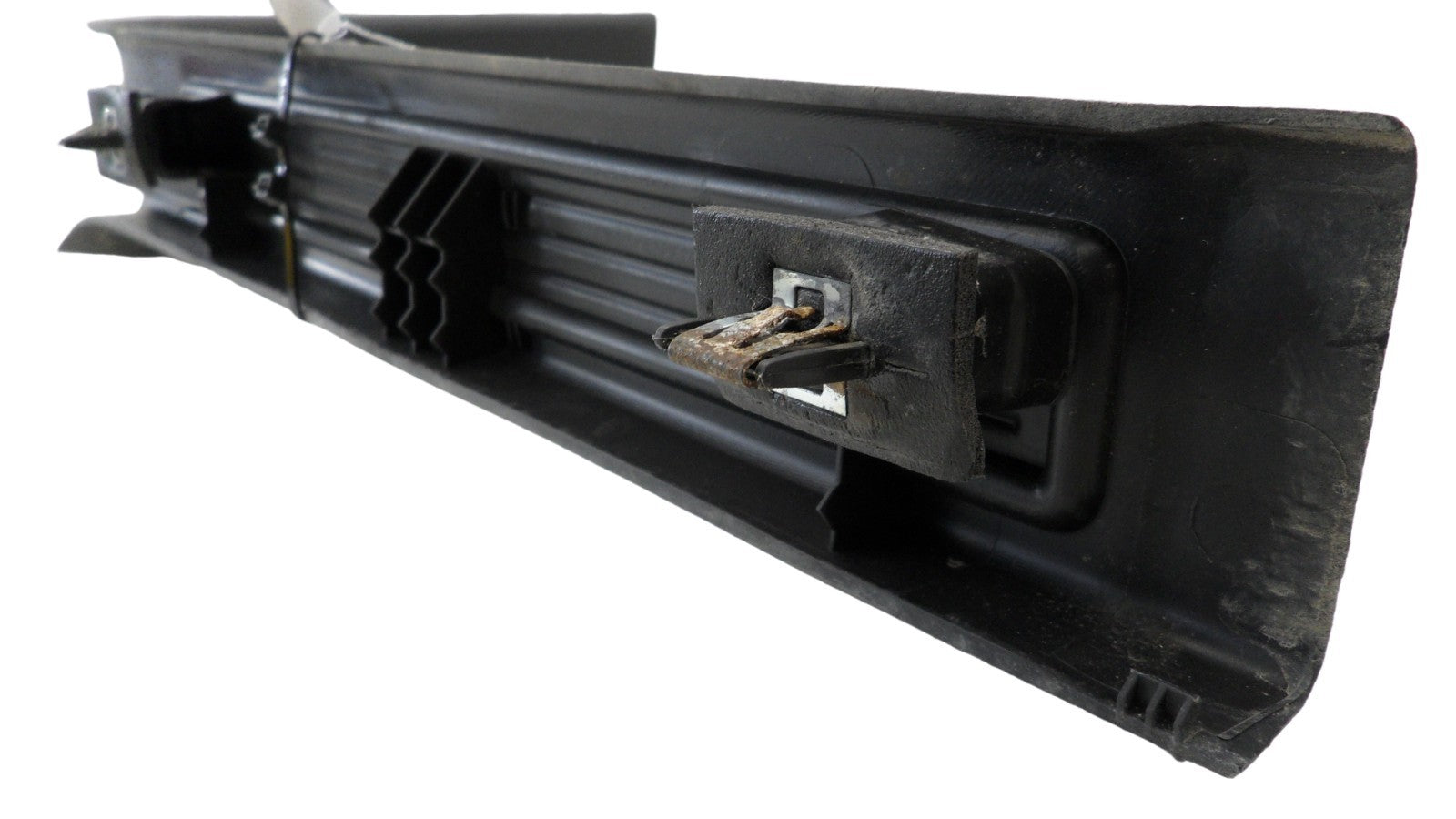 20916187 2009-2012 Chevrolet Traverse Driver FL Kick Panel Trim Used 20916187 OEM