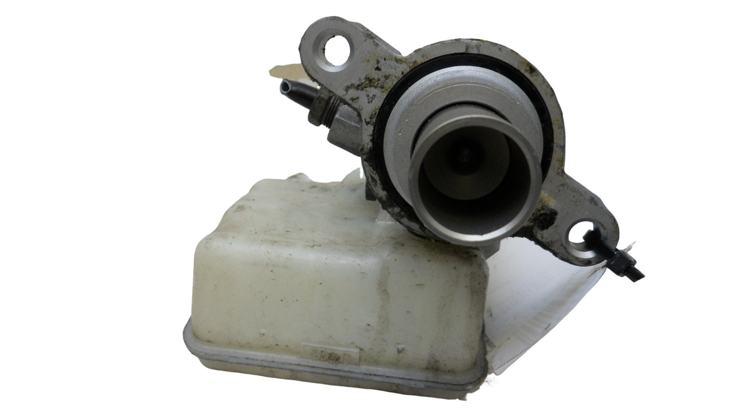 EV6Z2140A 2012-2014 Ford Focus Brake Master Cylinder Used EV6Z2140A OEM